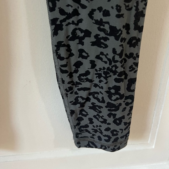 Athleta Ultra High Rise 7/8 Tight in Cheetah - Picture 3 of 5